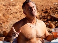 Bruce Campbell Is a Goofy Dad in Jimmy Kimmel’s Adopted Sitcom Pilot for ABC