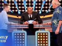 Terry Bradshaw BEGS Steve Harvey to ask a football question! | Celebrity Family Feud
