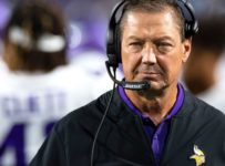 Sources: Vikings asst. out after refusing vaccine