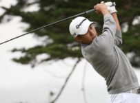 Morikawa bolts to Open lead with 2nd-round 64