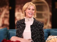 Julie Bowen rescues hiker who fainted on trail