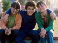 Original Wonder Years Cast Returns to ABC in Celebration of the Reboot’s Premiere