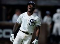 ChiSox win ‘Field of Dreams’ game on walk-off HR