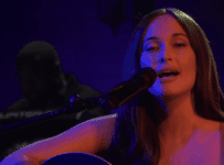 Kacey Musgraves Performs “Justified” and “Camera Roll” | SNL