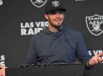 QB Carr: ‘Open up’ all NFL team correspondence