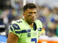 Sources: Seahawks’ Wilson could miss 4-8 weeks