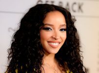 Tinashe Wears Wild Platform Boots Courtside at Knicks Game