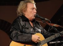 Don McLean calls Taylor Swift a ‘major rock and roll force of nature’ – Music News