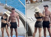 Jeff Bezos Looks Buff As He Shows Off Body in Caribbean with Girlfriend