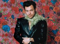 Harry Styles spotted filming music video outside Buckingham Palace