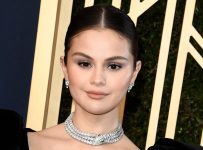 Selena Gomez’s Oscar de La Renta Dress at 2022 SAG Awards