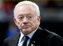 Woman sues Jerry Jones, alleges he’s her father
