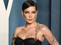 See Halsey’s Dolce & Gabbana Dress at the Oscars After Party