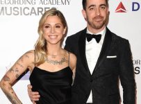 Christina Perri expecting rainbow baby after pregnancy losses – Music News