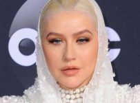Christina Aguilera postpones EP release following Texas shooting – Music News