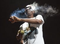 Snoop Dogg gave personal blunt roller a raise due to inflation