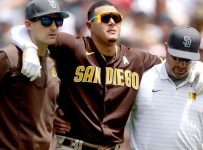 Padres 3B Machado exits loss with sprained ankle