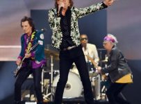 Sir Mick Jagger dedicates BST Hyde Park to Charlie Watts – Music News