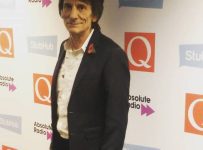 Ronnie Wood: ‘I saw The Stones in 1963 at the Richmond Jazz and Blues Festival’ – Music News